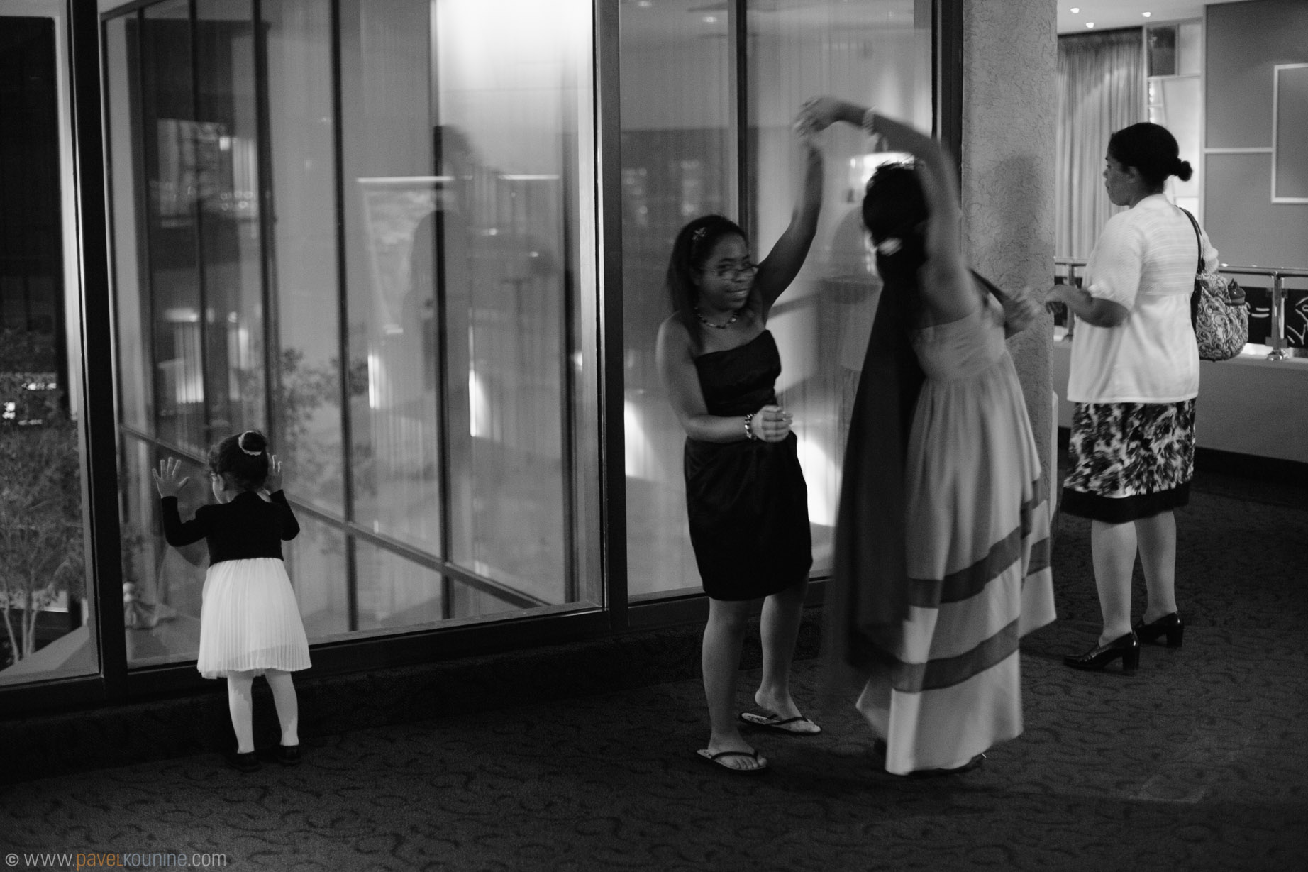 photojournalistic wedding photography toronto