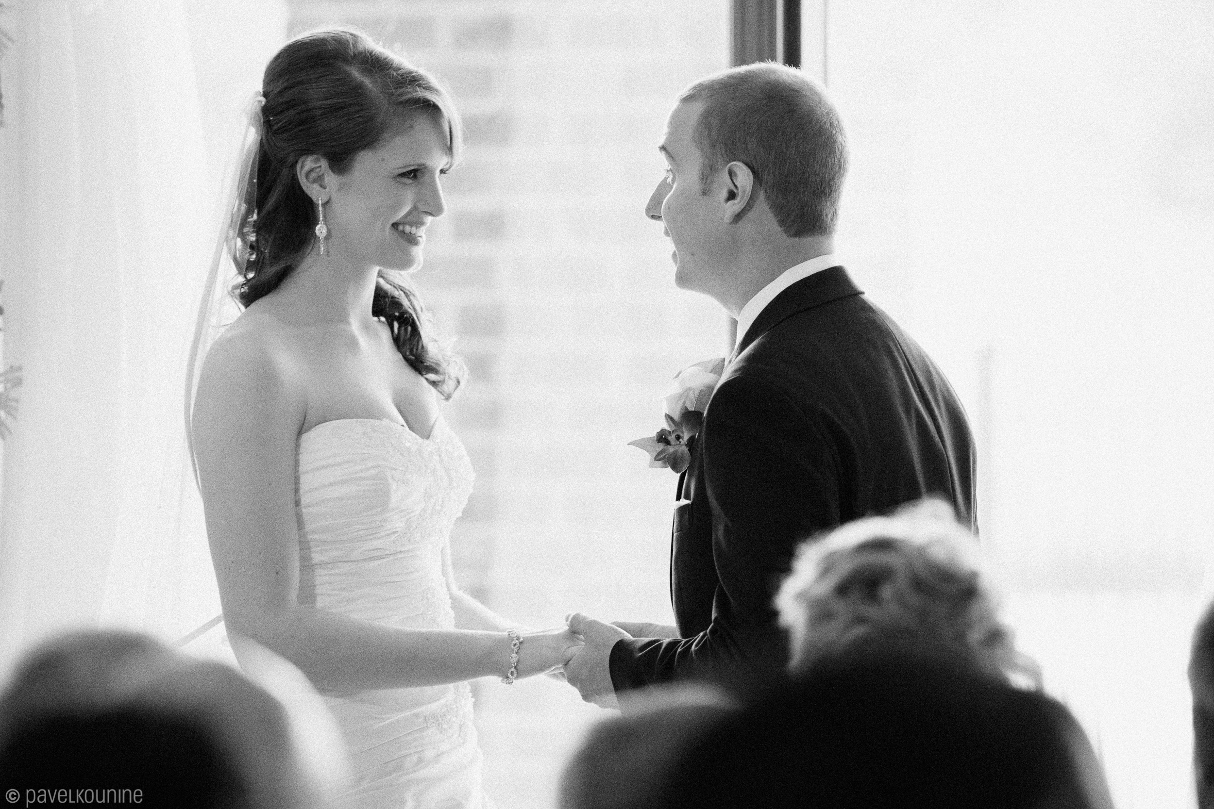 photojournalistic wedding photography