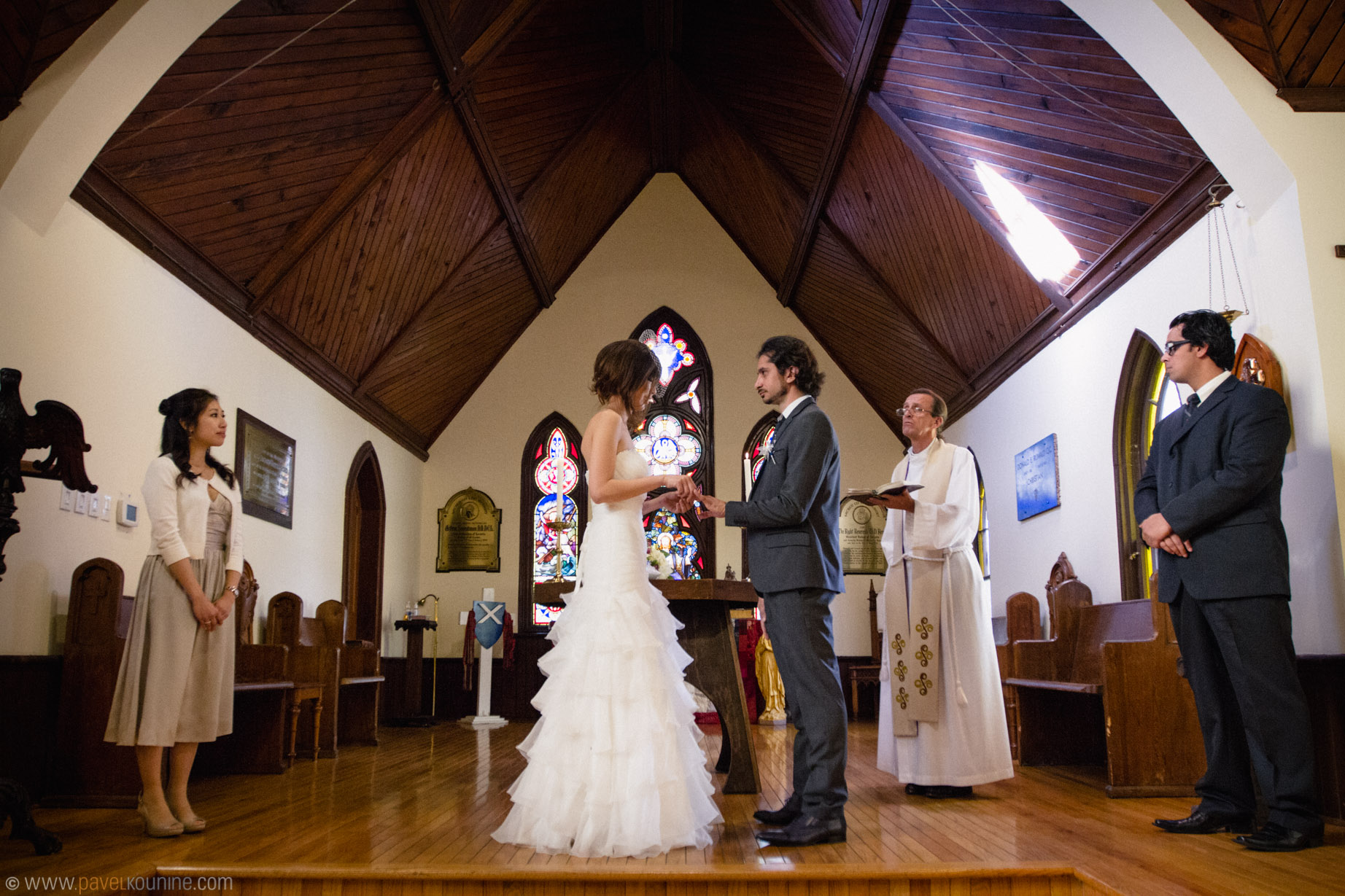 photojournalistic wedding photography. toronto wedding photography. documentary wedding photography. wedding photojournalism.