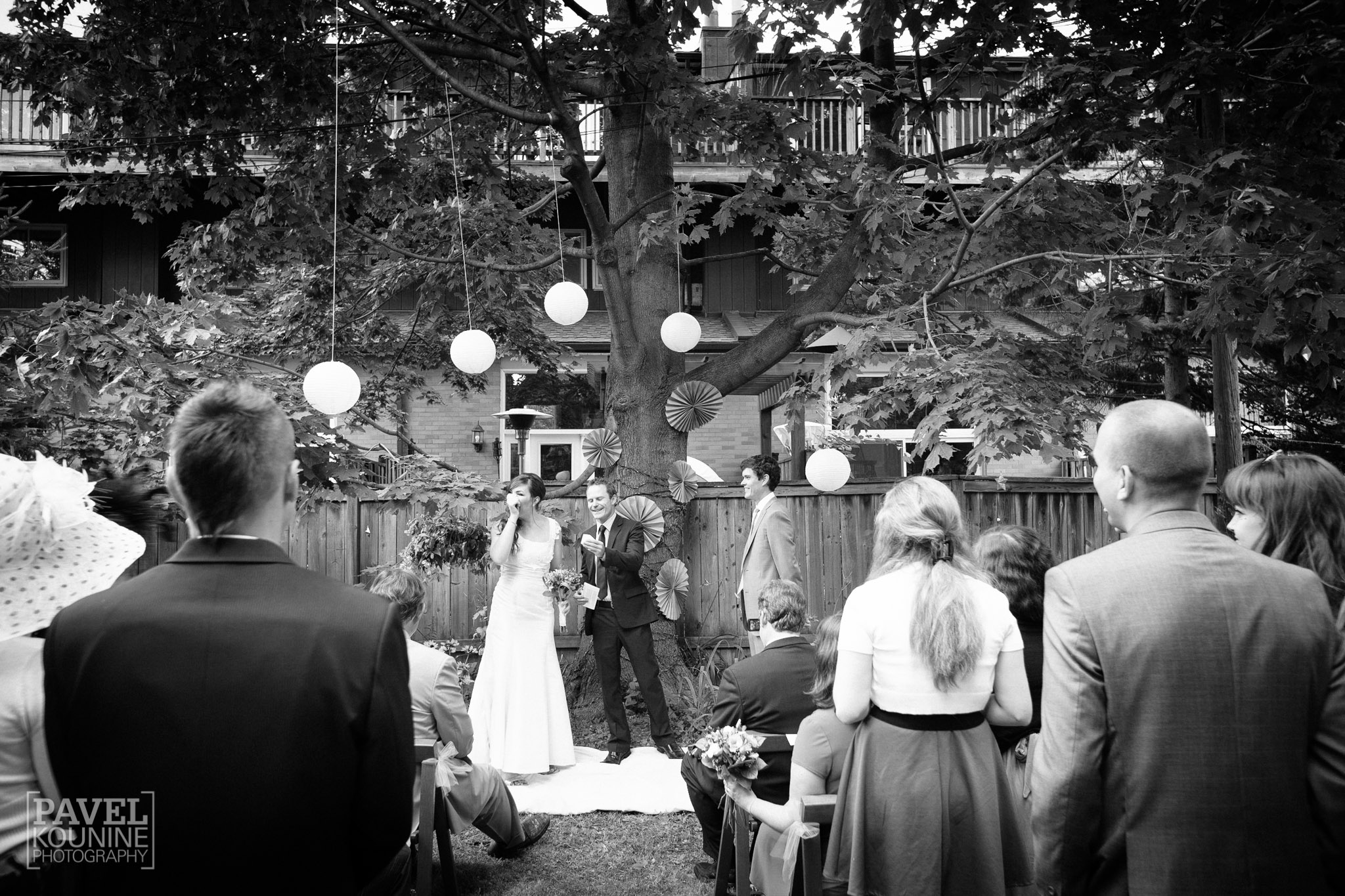 candid wedding photography