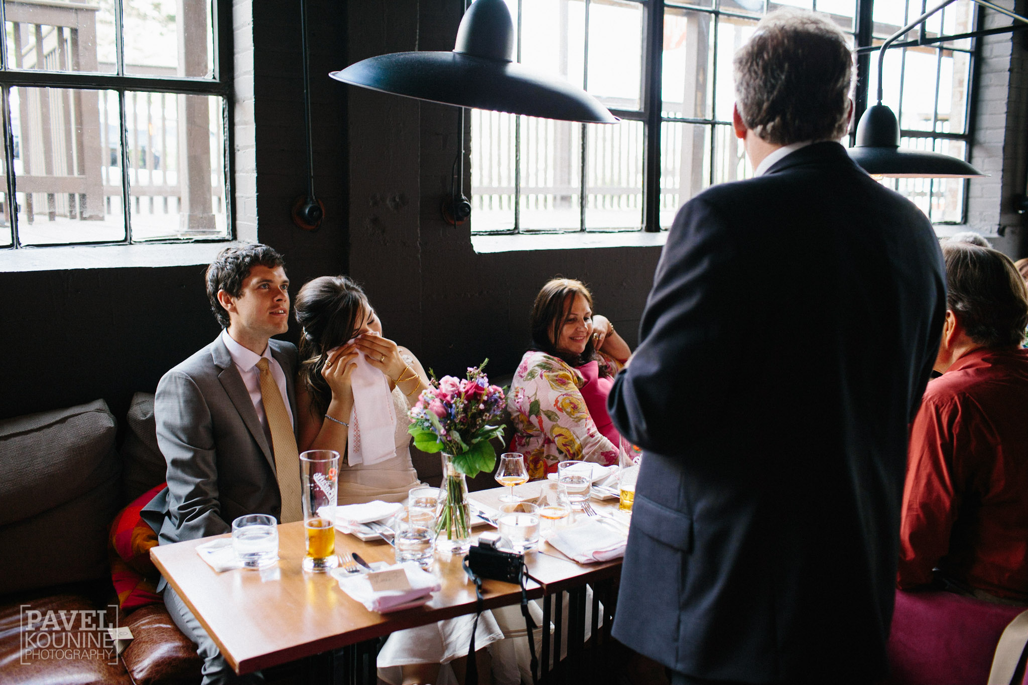journalistic wedding photography