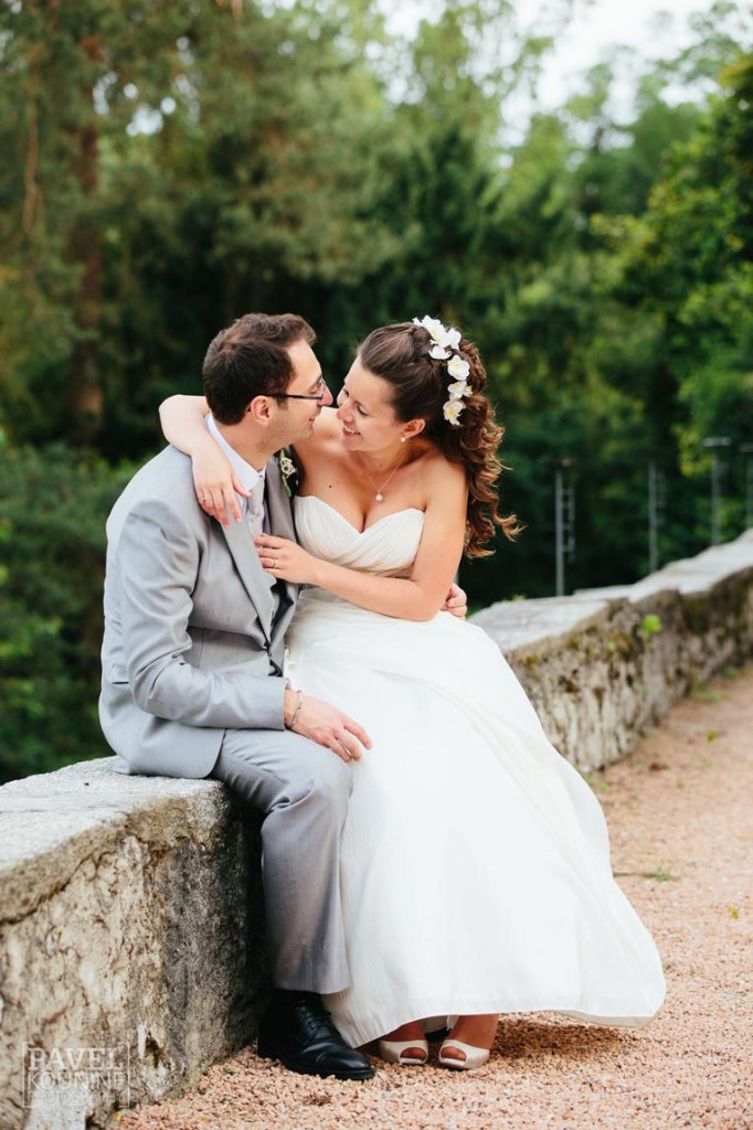 Intimate wedding photography: bride and groom share a laugh